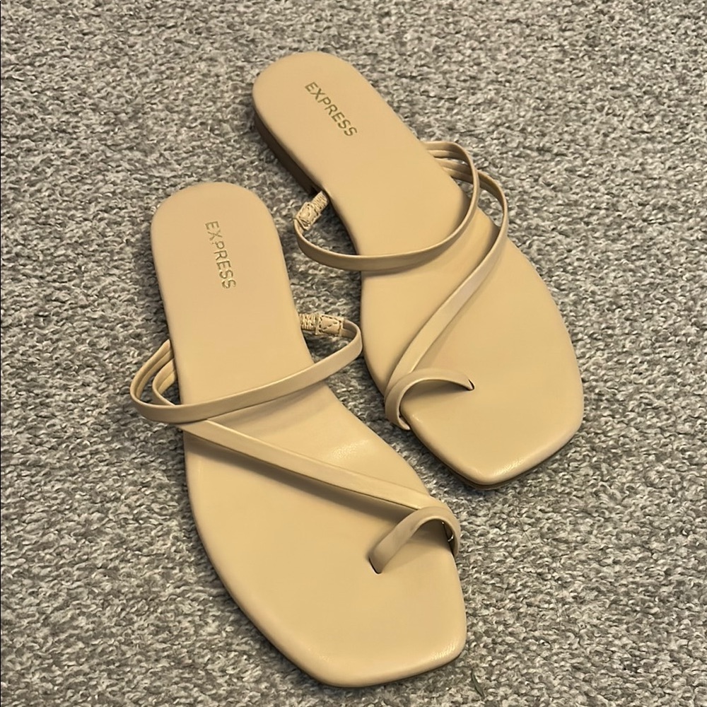 Express sandals Size 7